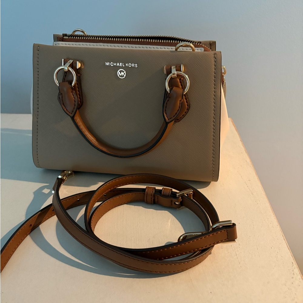 Michael Kors Small Leather Crossbody - Picture 7 of 7